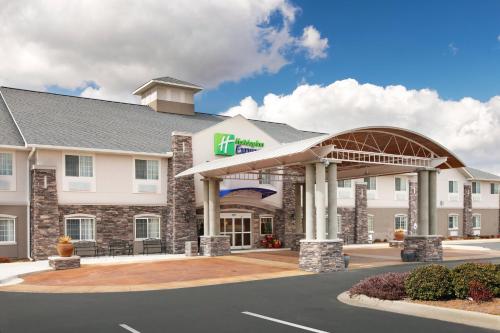 holiday inn express monticello by ihg