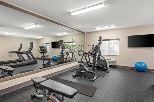 holiday inn express monticello by ihg