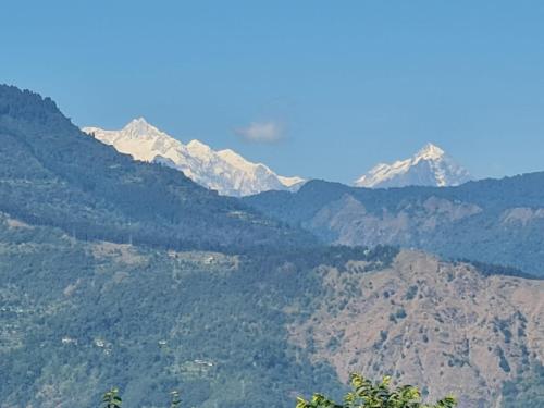 The Grand Kalimpong,,3 star