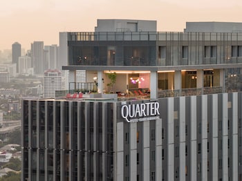 the quarter ramkhamhaeng by uhg