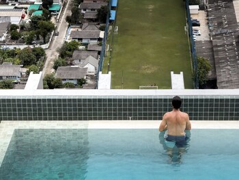 the quarter ramkhamhaeng by uhg