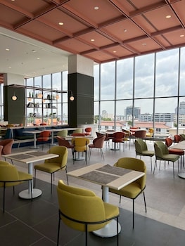 the quarter ramkhamhaeng by uhg