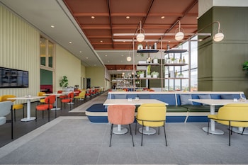 the quarter ramkhamhaeng by uhg