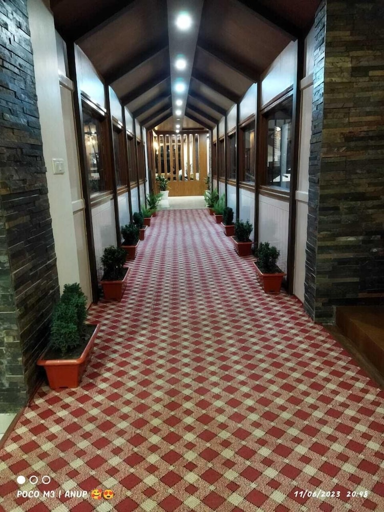 hotel apple view narkanda