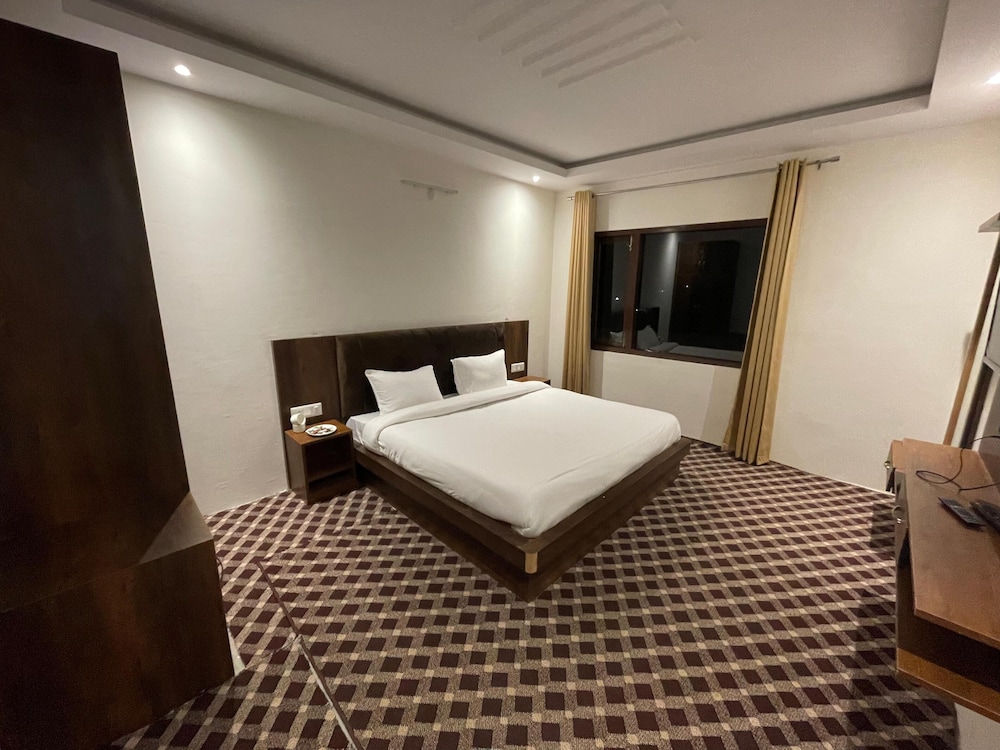 hotel apple view narkanda
