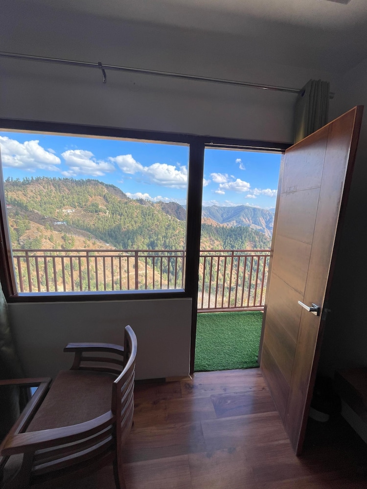 hotel apple view narkanda