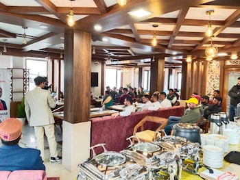 hotel apple view narkanda