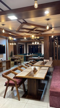 hotel apple view narkanda