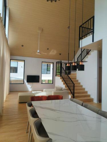 the pampines villa