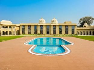 hotel raj vilas the palace