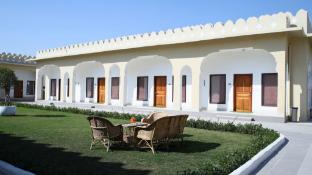 hotel raj vilas the palace