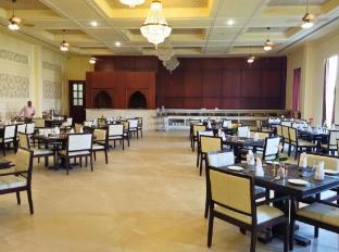 hotel raj vilas the palace