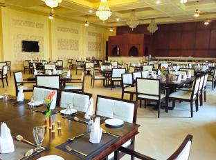 hotel raj vilas the palace