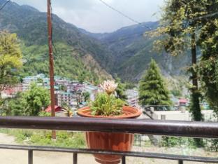 Rising View Hills,,2 star