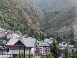 Rising View Hills,,2 star