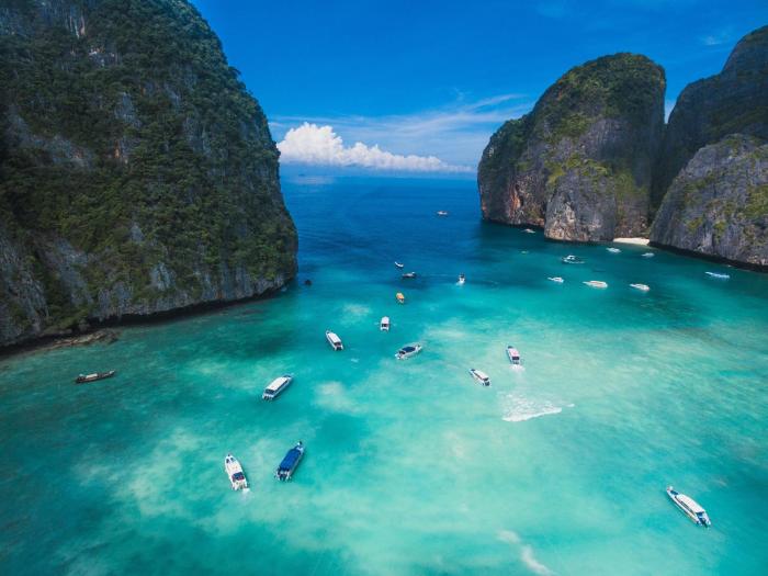 summer sea phi phi island
