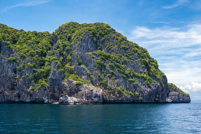 summer sea phi phi island