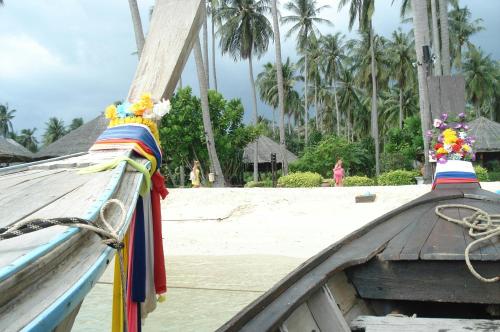 summer sea phi phi island