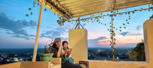 nomadic backpackers hostel