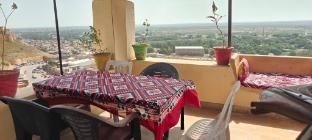 nomadic backpackers hostel