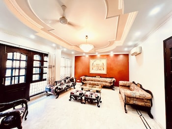 south inn green park south delhi