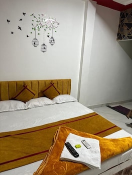 hotel gurukripa guest house
