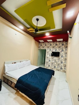 hotel gurukripa guest house