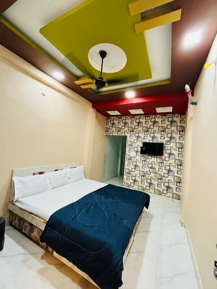hotel gurukripa guest house