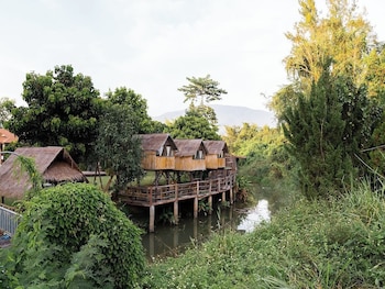 Lion Cafe Resort,,3 star