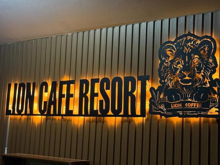 lion cafe resort