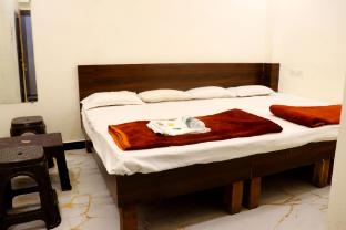 hotel shree gajanand palace