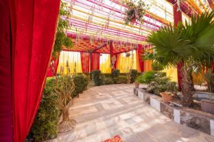 Royal Mansion Lawns,,2 star