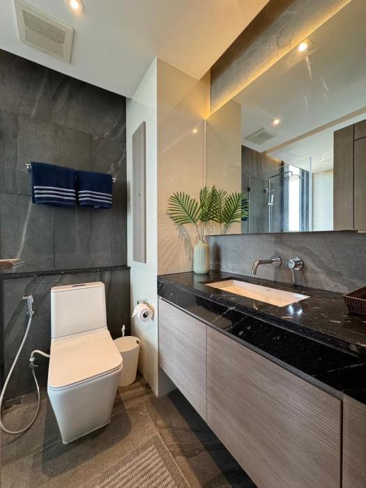 luxury 2 bed room sea view best location