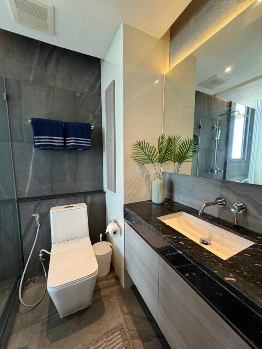luxury 2 bed room sea view best location