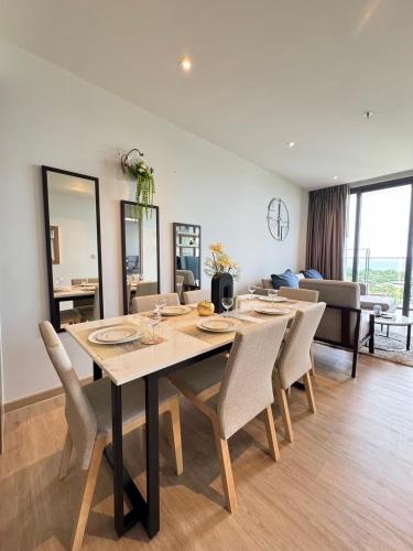 luxury 2 bed room sea view best location