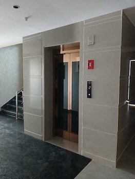 hotel tulips inn by vkg