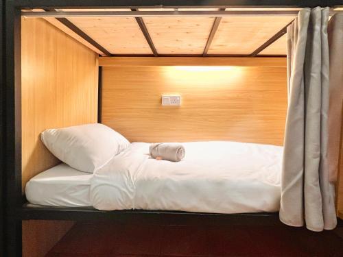 Pine Muntri,,5 star