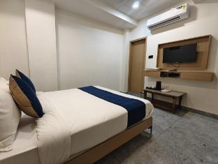 the sky comfort hotel krisha dwarka