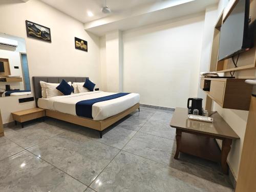 the sky comfort hotel krisha dwarka