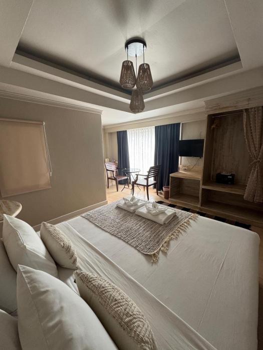 the taksim patong beach hotel