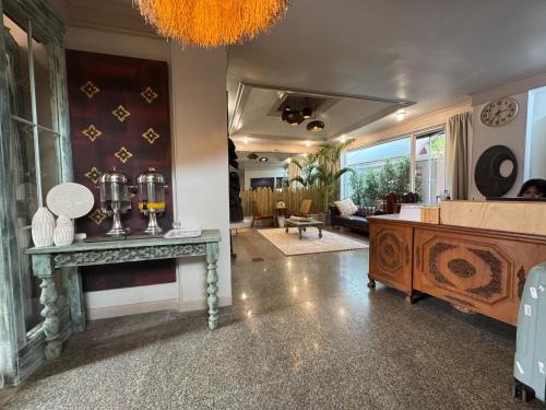 the taksim patong beach hotel