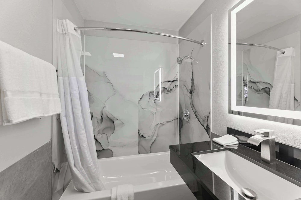 guesthouse extended stay laredo