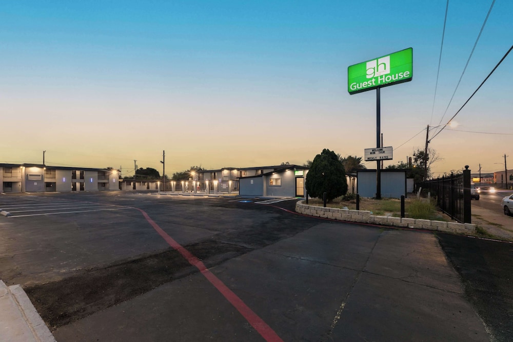 guesthouse extended stay laredo