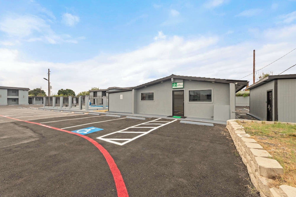 guesthouse extended stay laredo