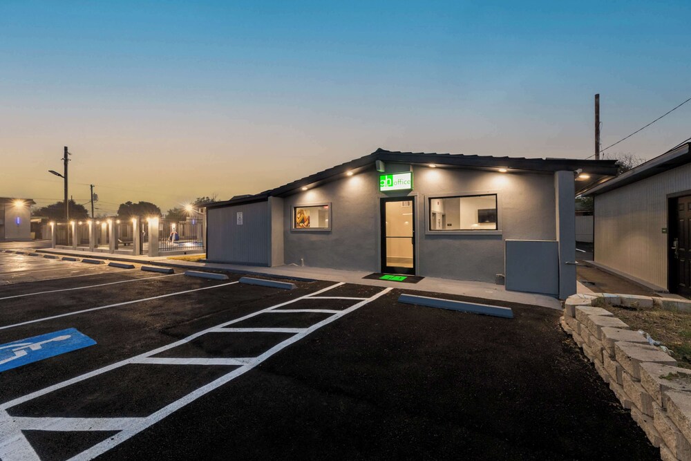 guesthouse extended stay laredo