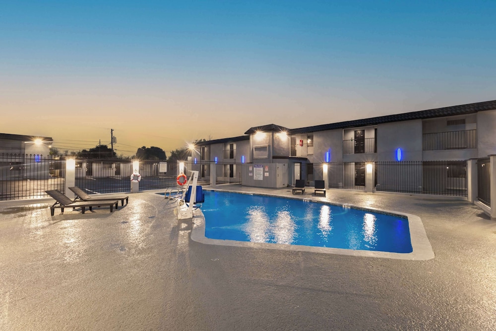 guesthouse extended stay laredo