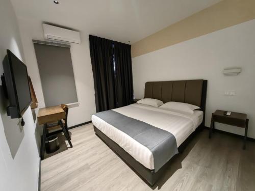 galaxy hotel bandar perda