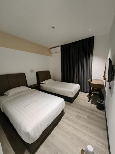 galaxy hotel bandar perda