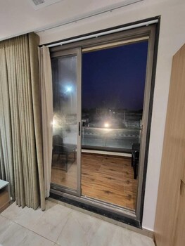 shivam hotel madhavpur