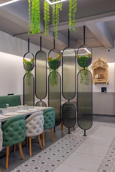 shivam hotel madhavpur